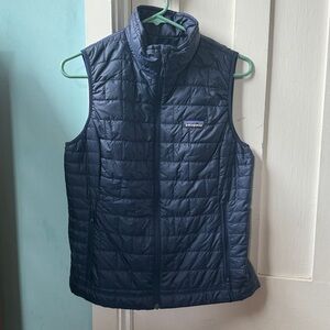NWOT Patagonia Nano Quilted Puffer Vest Navy Blue Size Small Fall Preppy Winter